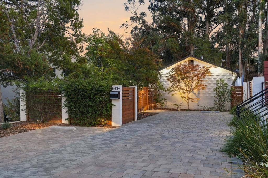14434 Oak Street, Saratoga, CA 95070 14434 Oak Street, Saratoga, CA 95070