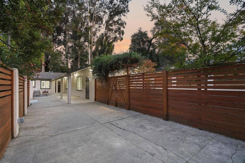 14434 Oak Street, Saratoga, CA 95070 14434 Oak Street, Saratoga, CA 95070