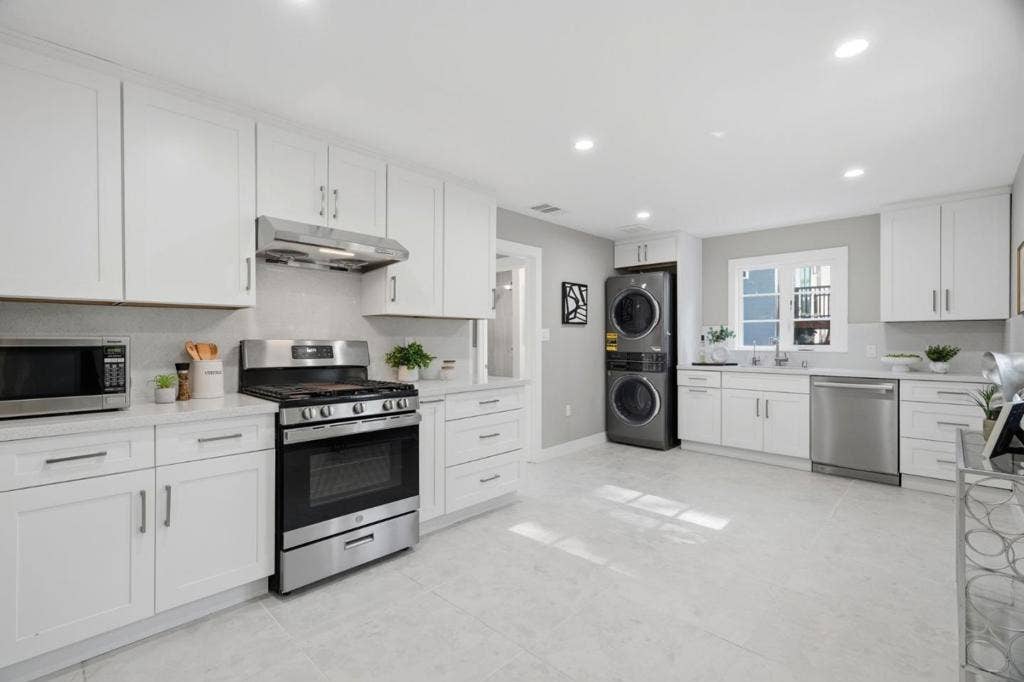 14434 Oak Street, Saratoga, CA 95070 14434 Oak Street, Saratoga, CA 95070