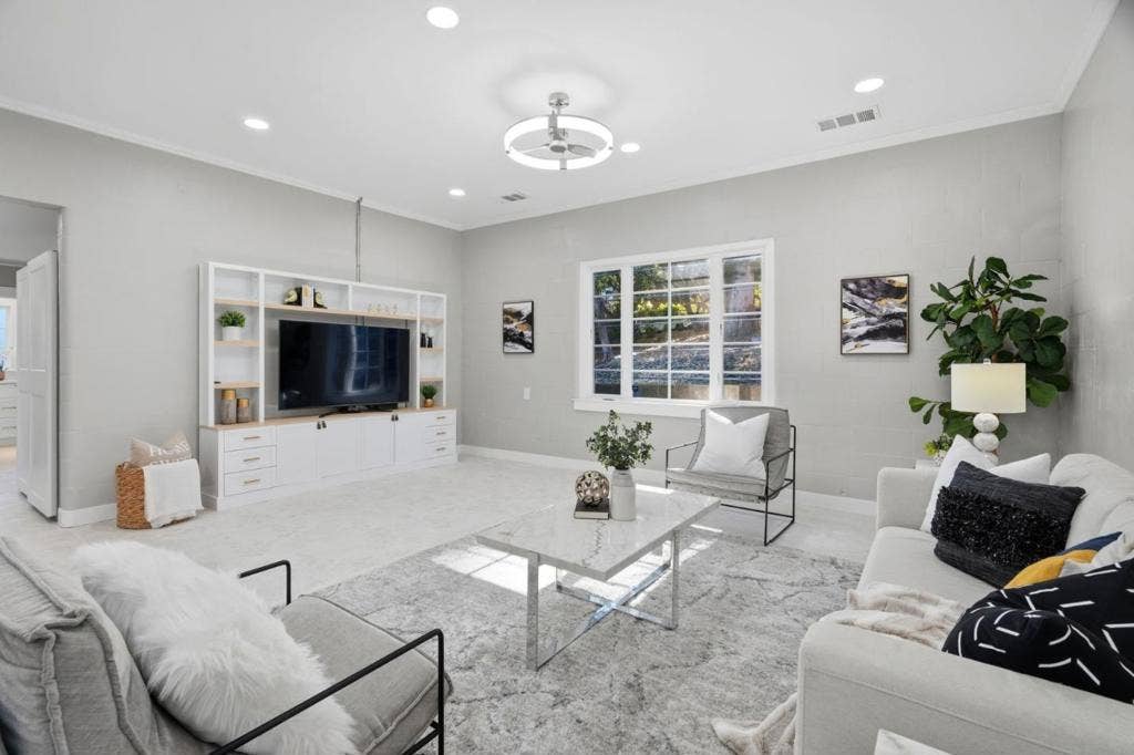 14434 Oak Street, Saratoga, CA 95070 14434 Oak Street, Saratoga, CA 95070