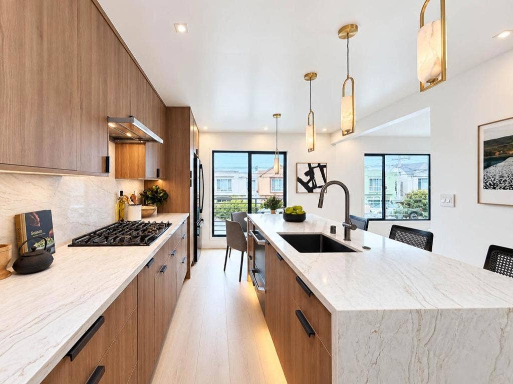 2070 46th Avenue, San Francisco, CA 94116