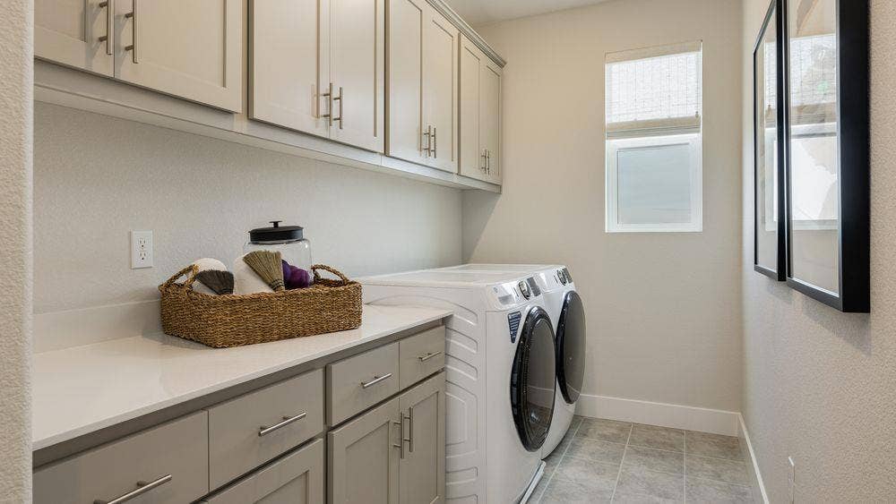 3233 Oak Trail Drive, Manteca, CA 95337 3233 Oak Trail Drive, Manteca, CA 95337