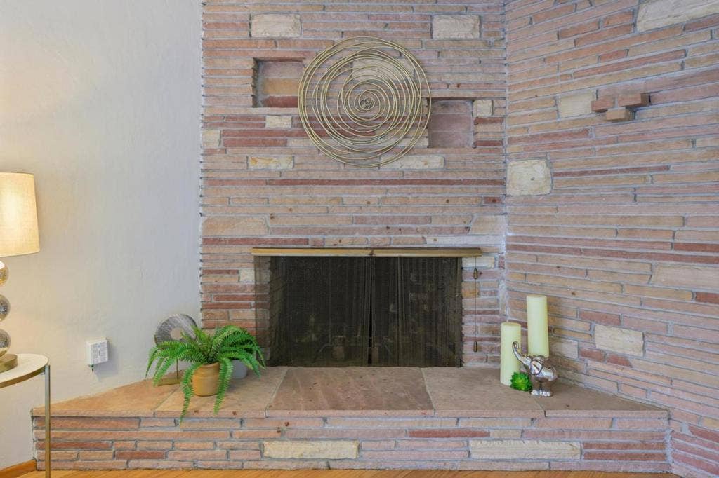 16 Alma Court, Los Altos, CA 94022