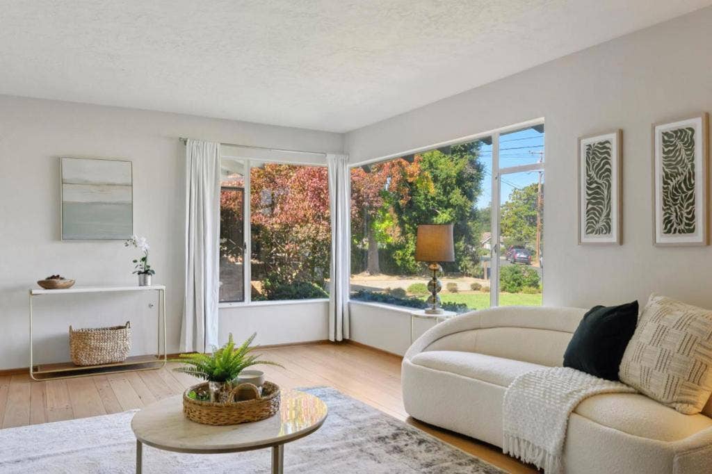 16 Alma Court, Los Altos, CA 94022