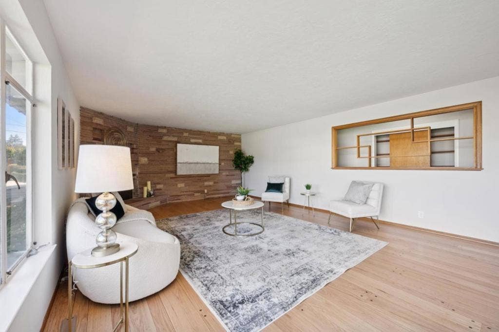 16 Alma Court, Los Altos, CA 94022