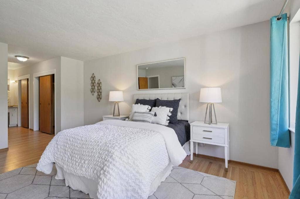 16 Alma Court, Los Altos, CA 94022