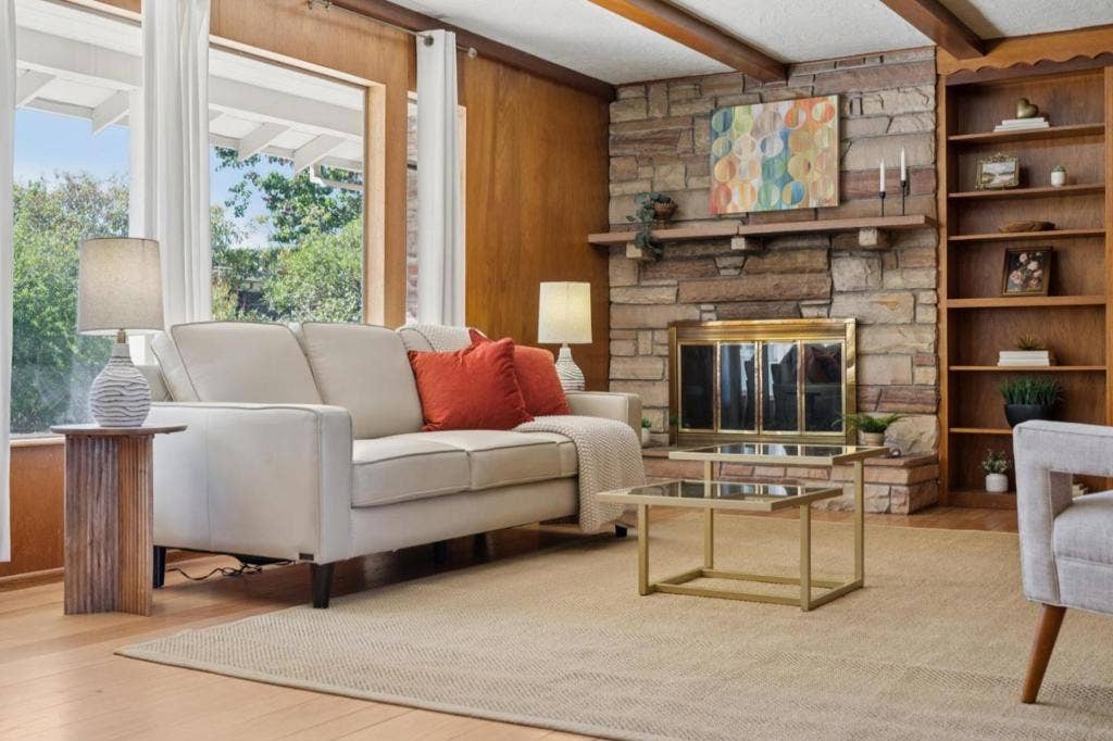 16 Alma Court, Los Altos, CA 94022