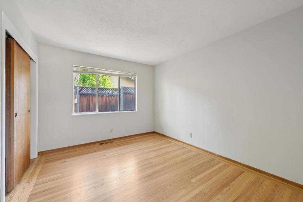 16 Alma Court, Los Altos, CA 94022