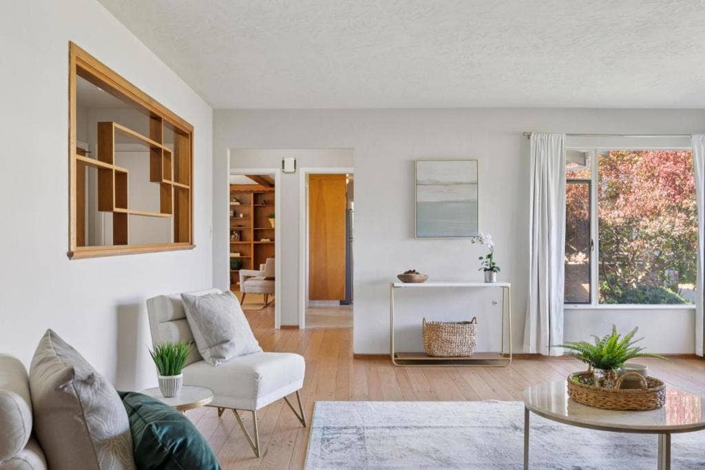 16 Alma Court, Los Altos, CA 94022