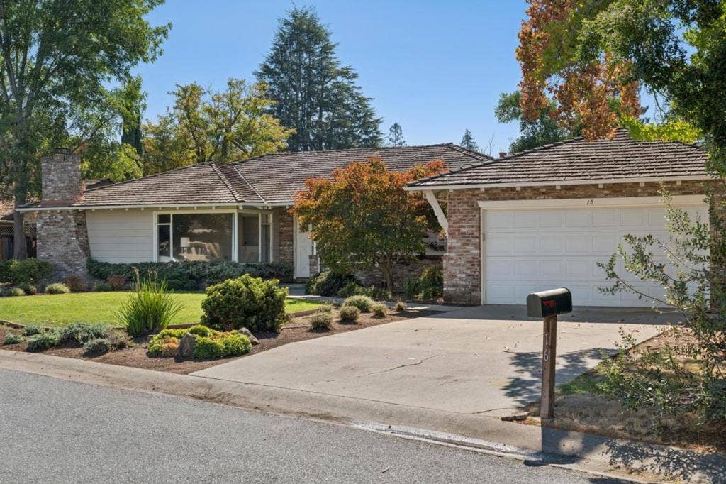 16 Alma Court, Los Altos, CA 94022