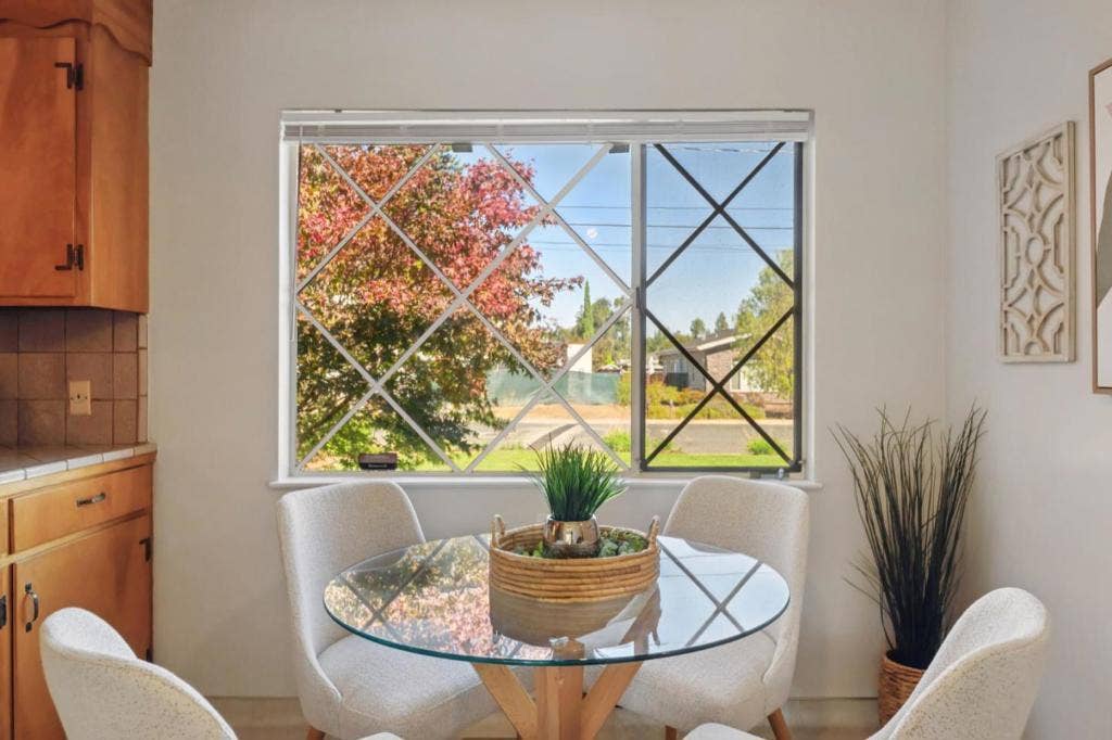 16 Alma Court, Los Altos, CA 94022