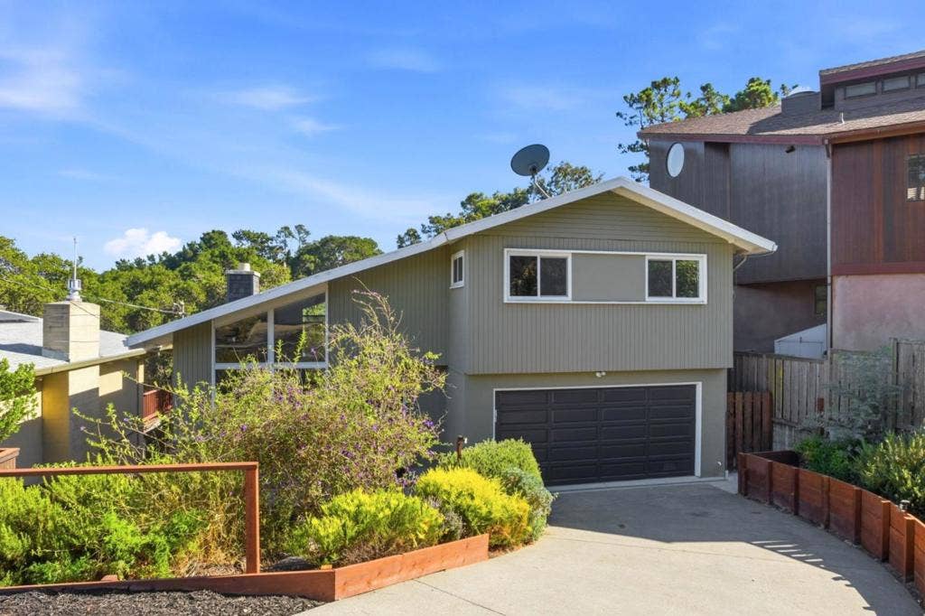 3204 Upper Lock Avenue, Belmont, CA 94002 3204 Upper Lock Avenue, Belmont, CA 94002