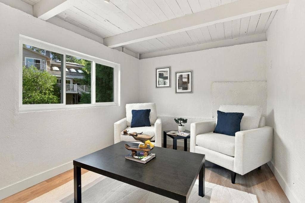 3204 Upper Lock Avenue, Belmont, CA 94002 3204 Upper Lock Avenue, Belmont, CA 94002