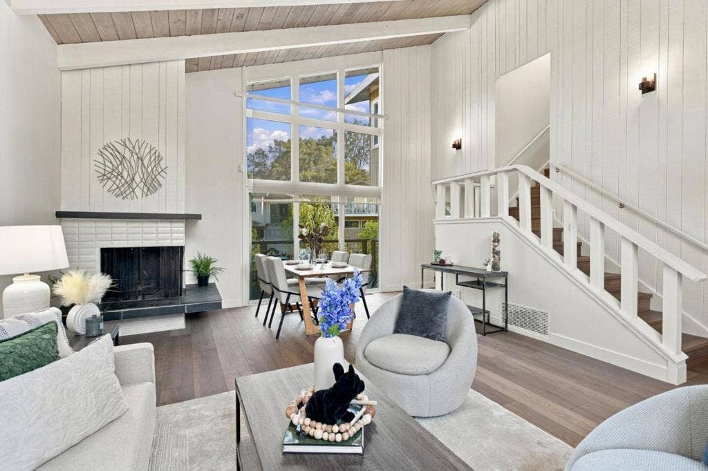 3204 Upper Lock Avenue, Belmont, CA 94002 3204 Upper Lock Avenue, Belmont, CA 94002