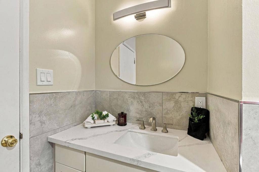 3204 Upper Lock Avenue, Belmont, CA 94002 3204 Upper Lock Avenue, Belmont, CA 94002