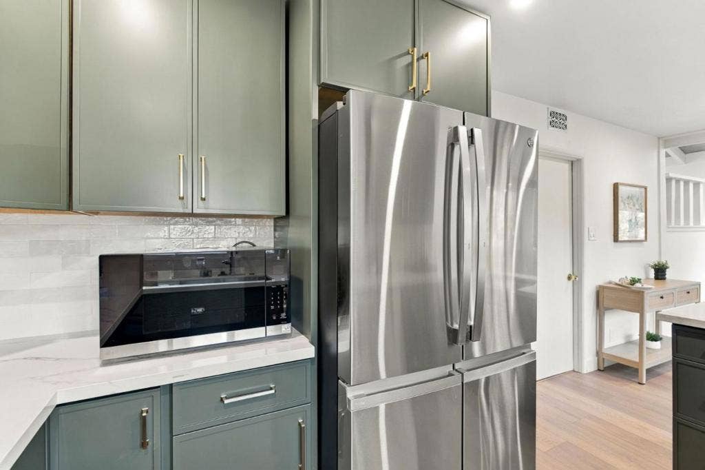 3204 Upper Lock Avenue, Belmont, CA 94002 3204 Upper Lock Avenue, Belmont, CA 94002