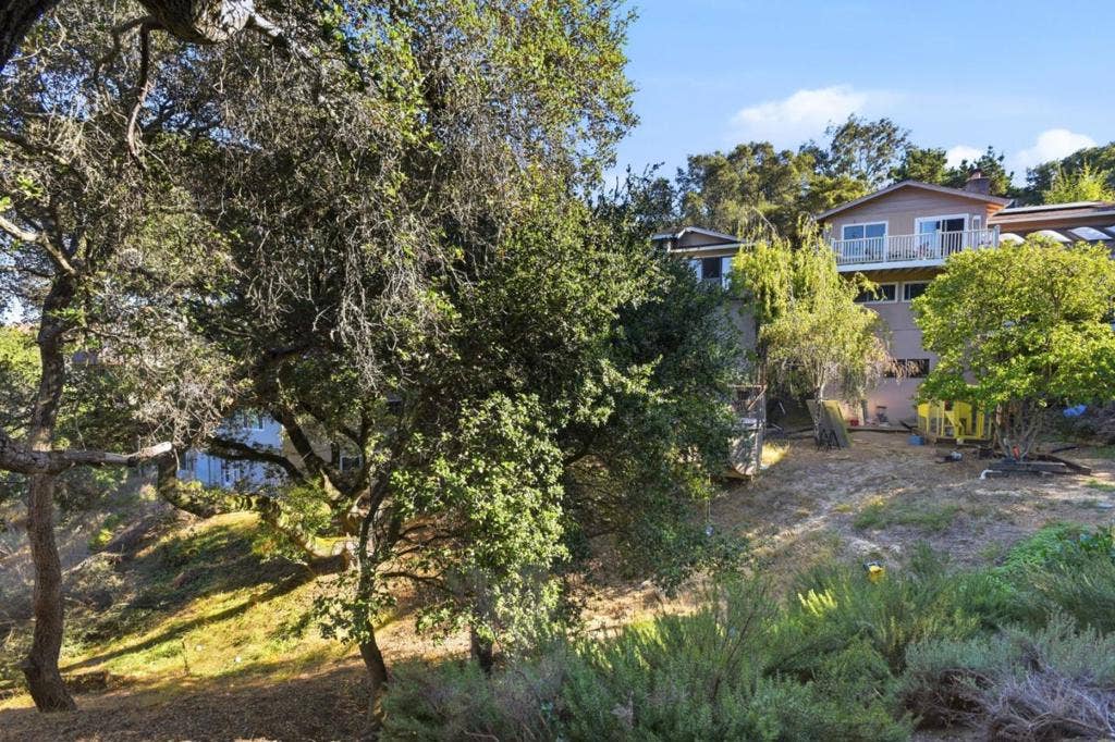 3204 Upper Lock Avenue, Belmont, CA 94002 3204 Upper Lock Avenue, Belmont, CA 94002