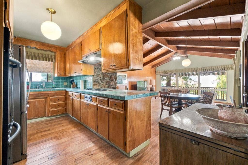 1035 Vista Del Mar, San Jose, CA 95132 1035 Vista Del Mar, San Jose, CA 95132