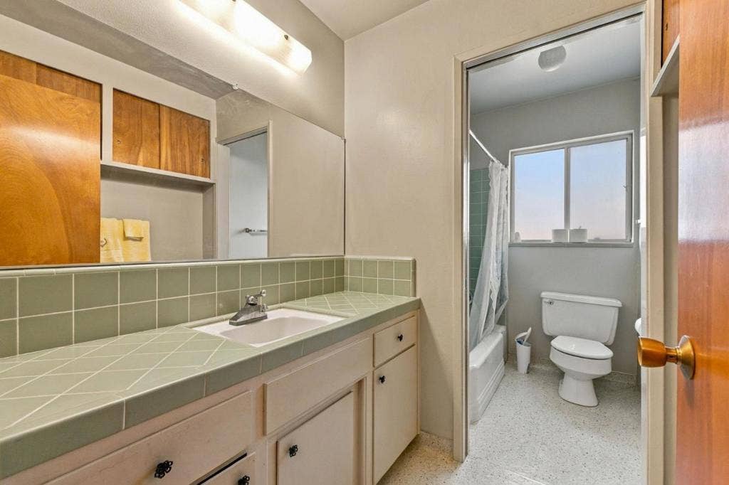 1035 Vista Del Mar, San Jose, CA 95132 1035 Vista Del Mar, San Jose, CA 95132