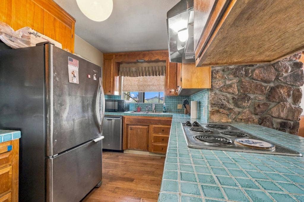 1035 Vista Del Mar, San Jose, CA 95132 1035 Vista Del Mar, San Jose, CA 95132