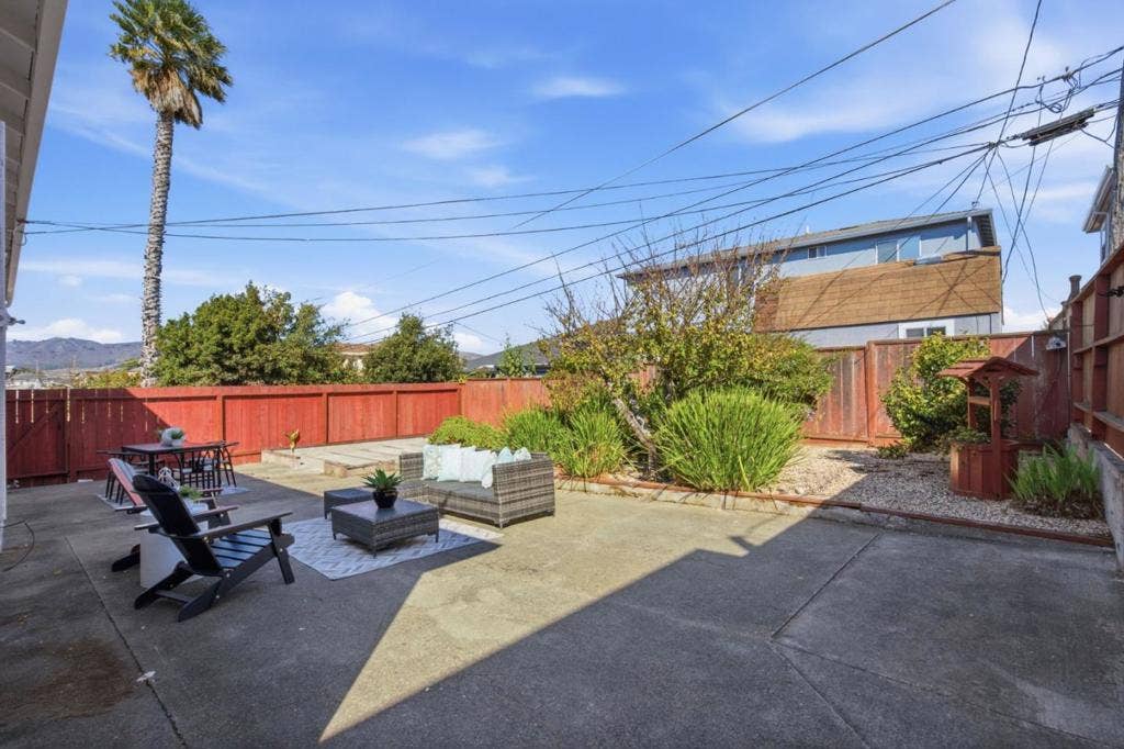 122 Sherwood Way, South San Francisco, CA 94080 122 Sherwood Way, South San Francisco, CA 94080
