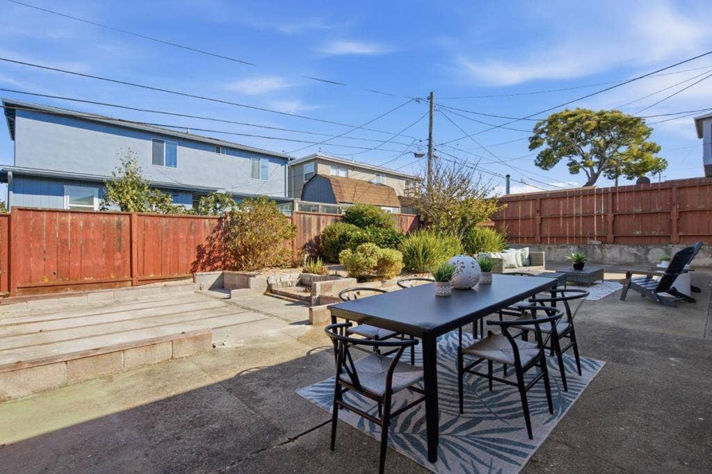 122 Sherwood Way, South San Francisco, CA 94080 122 Sherwood Way, South San Francisco, CA 94080