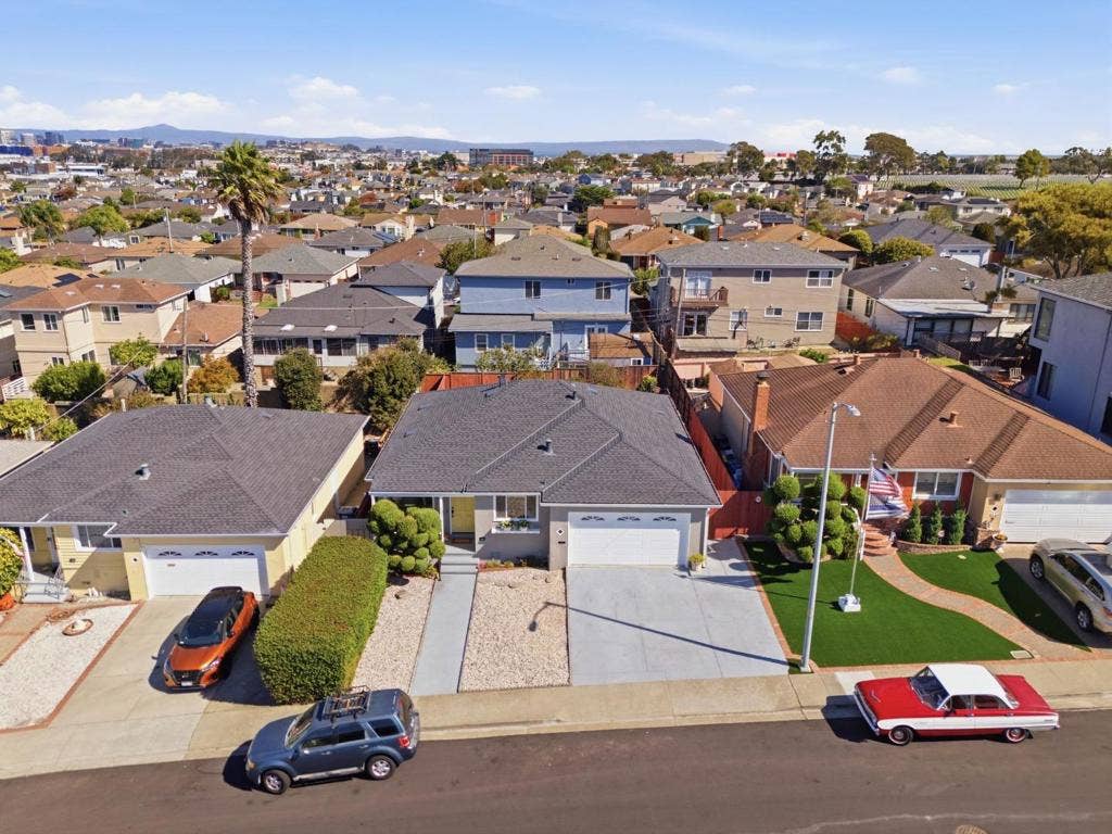 122 Sherwood Way, South San Francisco, CA 94080 122 Sherwood Way, South San Francisco, CA 94080