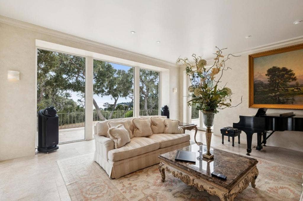 1552 Riata Road, Pebble Beach, CA 93953