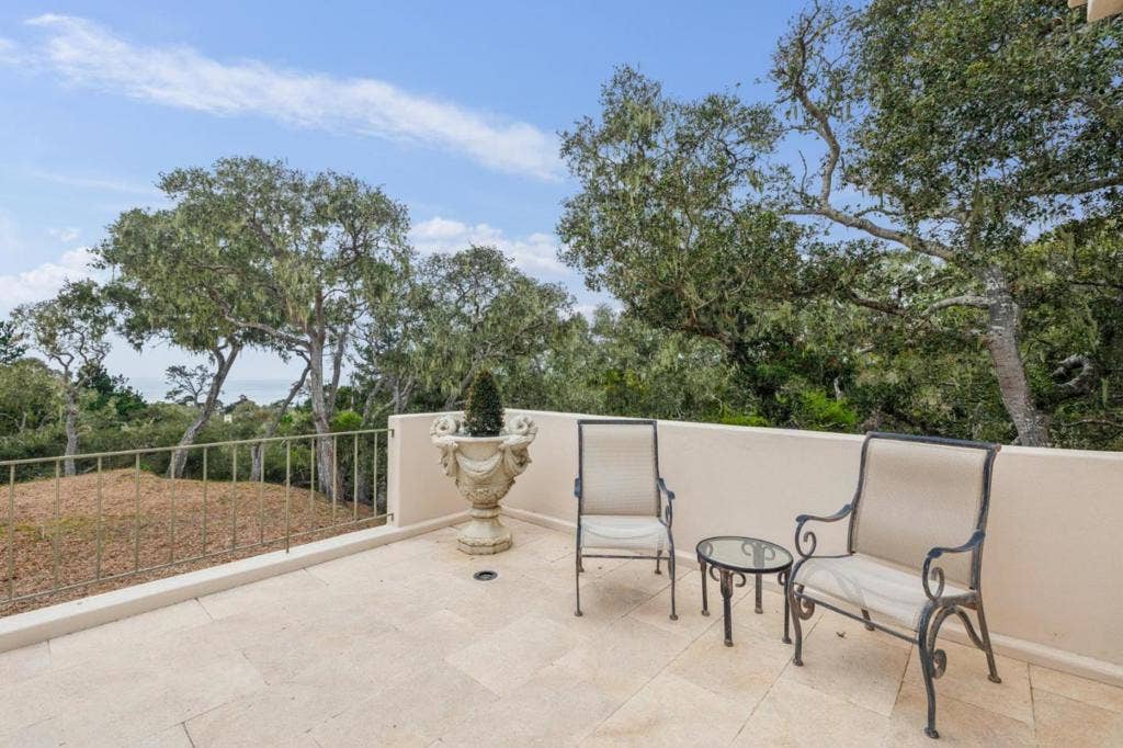1552 Riata Road, Pebble Beach, CA 93953