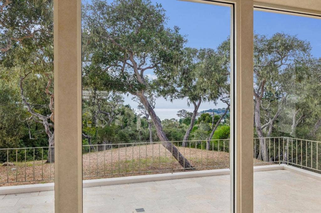 1552 Riata Road, Pebble Beach, CA 93953