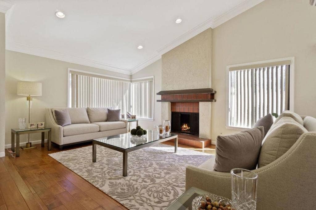 527 Martinique Drive, Redwood City, CA 94065 527 Martinique Drive, Redwood City, CA 94065
