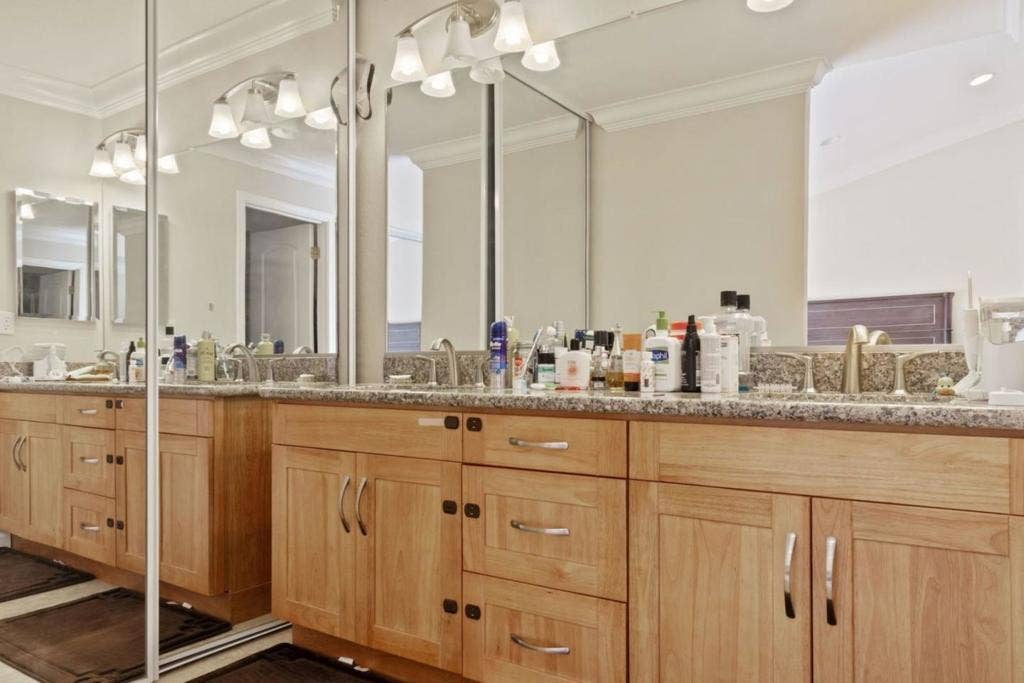 527 Martinique Drive, Redwood City, CA 94065 527 Martinique Drive, Redwood City, CA 94065