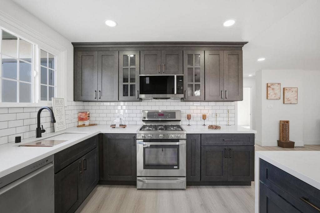 1384 Madera Avenue, Menlo Park, CA 94025 1384 Madera Avenue, Menlo Park, CA 94025