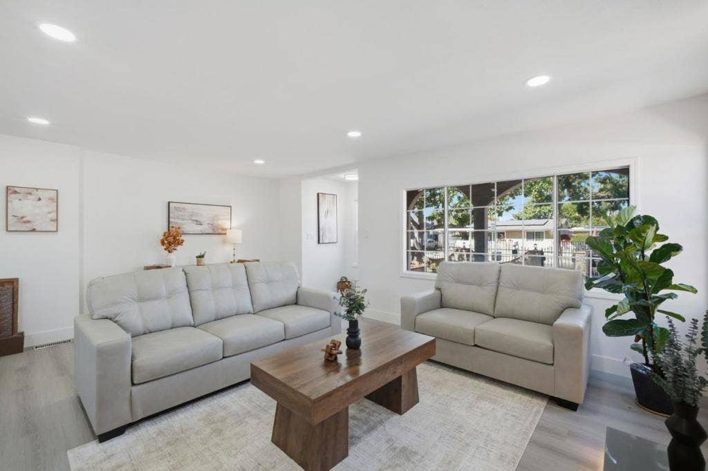 1384 Madera Avenue, Menlo Park, CA 94025 1384 Madera Avenue, Menlo Park, CA 94025