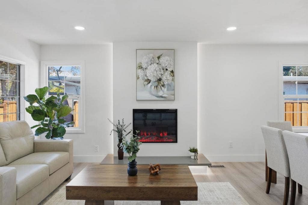 1384 Madera Avenue, Menlo Park, CA 94025 1384 Madera Avenue, Menlo Park, CA 94025