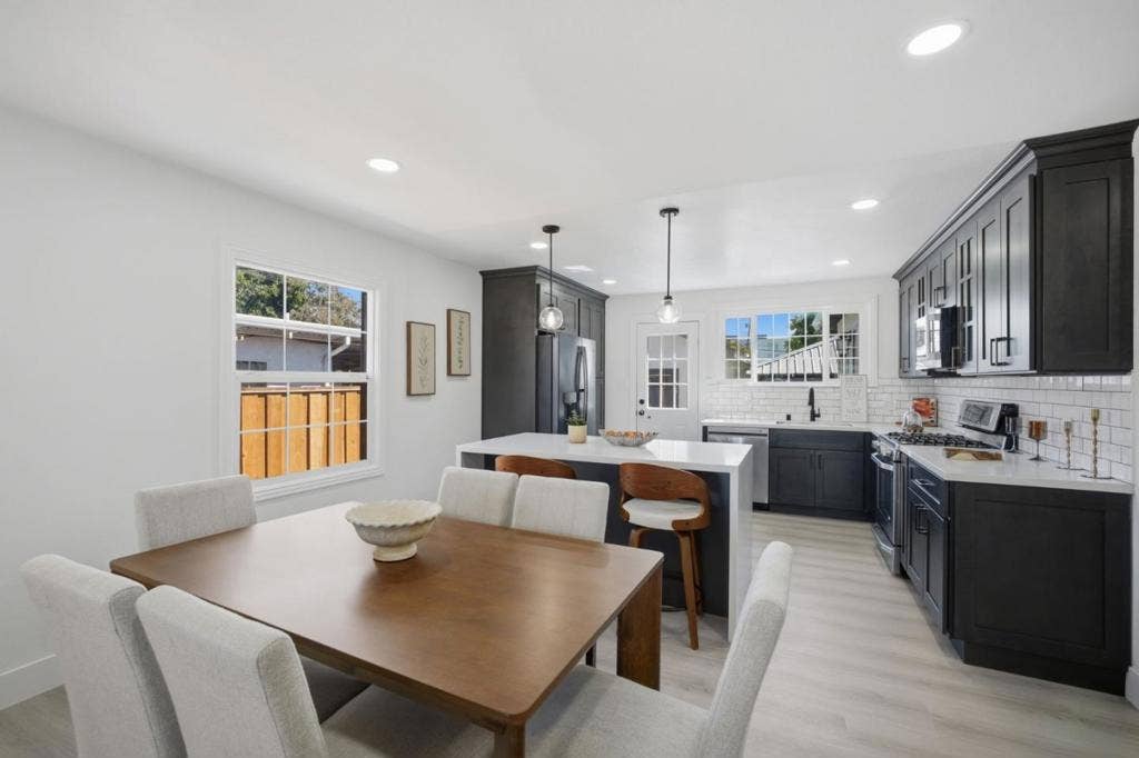 1384 Madera Avenue, Menlo Park, CA 94025 1384 Madera Avenue, Menlo Park, CA 94025