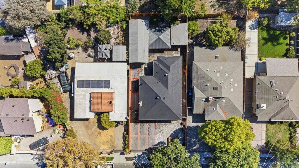 1384 Madera Avenue, Menlo Park, CA 94025 1384 Madera Avenue, Menlo Park, CA 94025