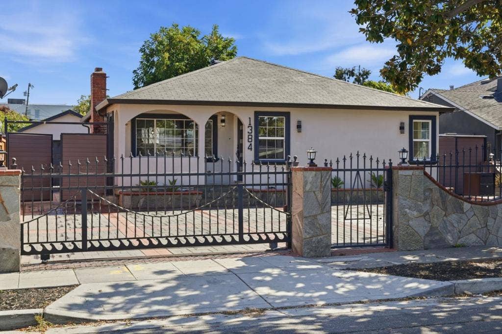 1384 Madera Avenue, Menlo Park, CA 94025 1384 Madera Avenue, Menlo Park, CA 94025