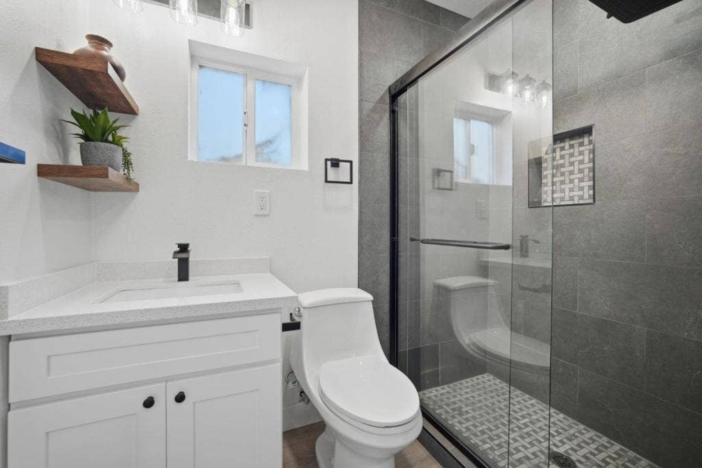 1384 Madera Avenue, Menlo Park, CA 94025 1384 Madera Avenue, Menlo Park, CA 94025