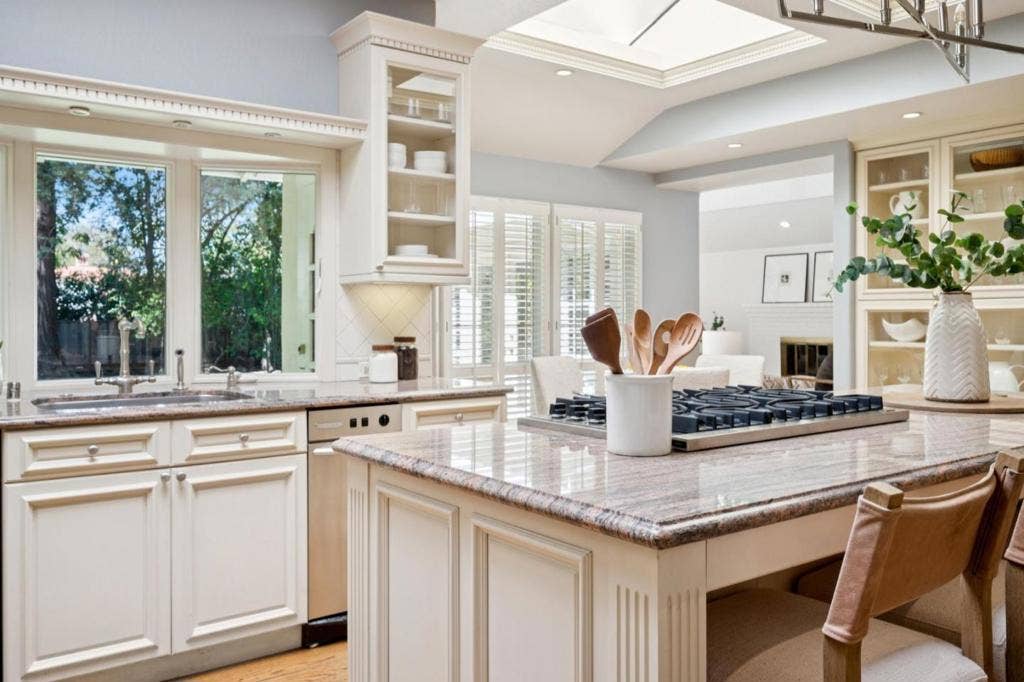 216 Valparaiso Avenue, Atherton, CA 94027