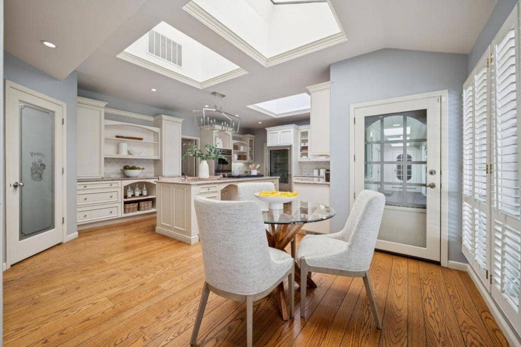 216 Valparaiso Avenue, Atherton, CA 94027