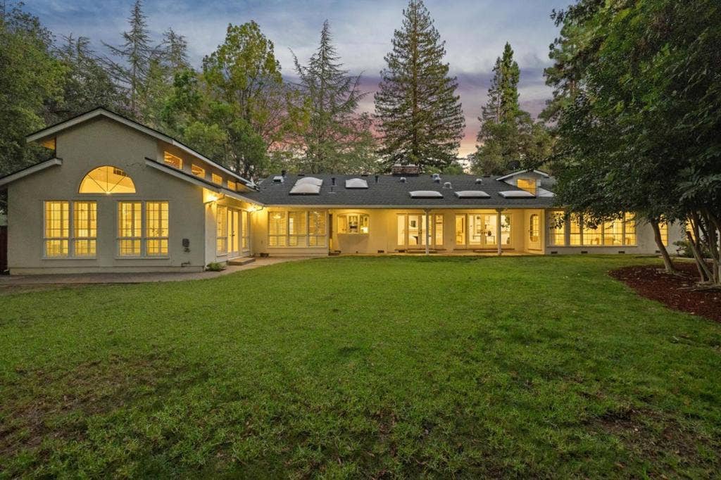 216 Valparaiso Avenue, Atherton, CA 94027
