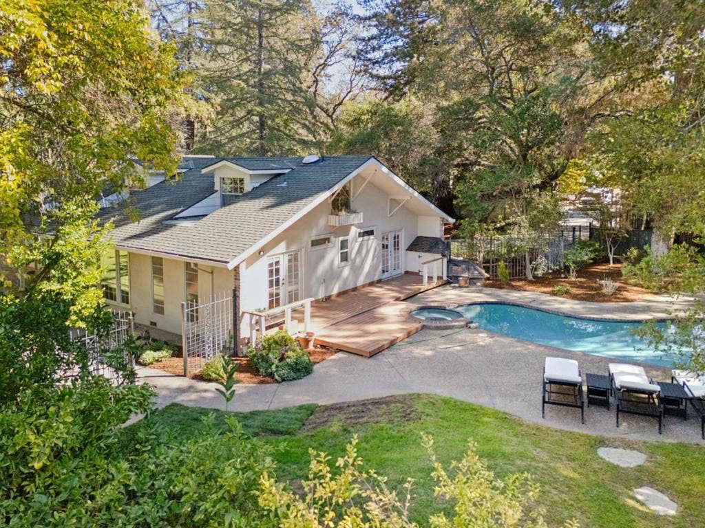216 Valparaiso Avenue, Atherton, CA 94027