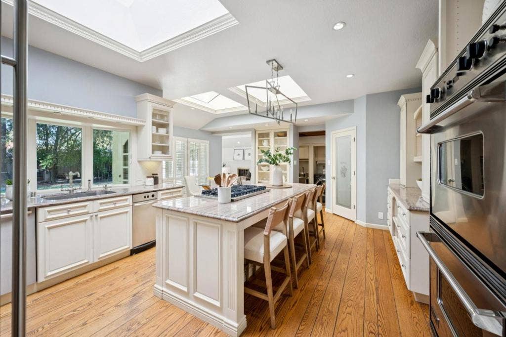 216 Valparaiso Avenue, Atherton, CA 94027
