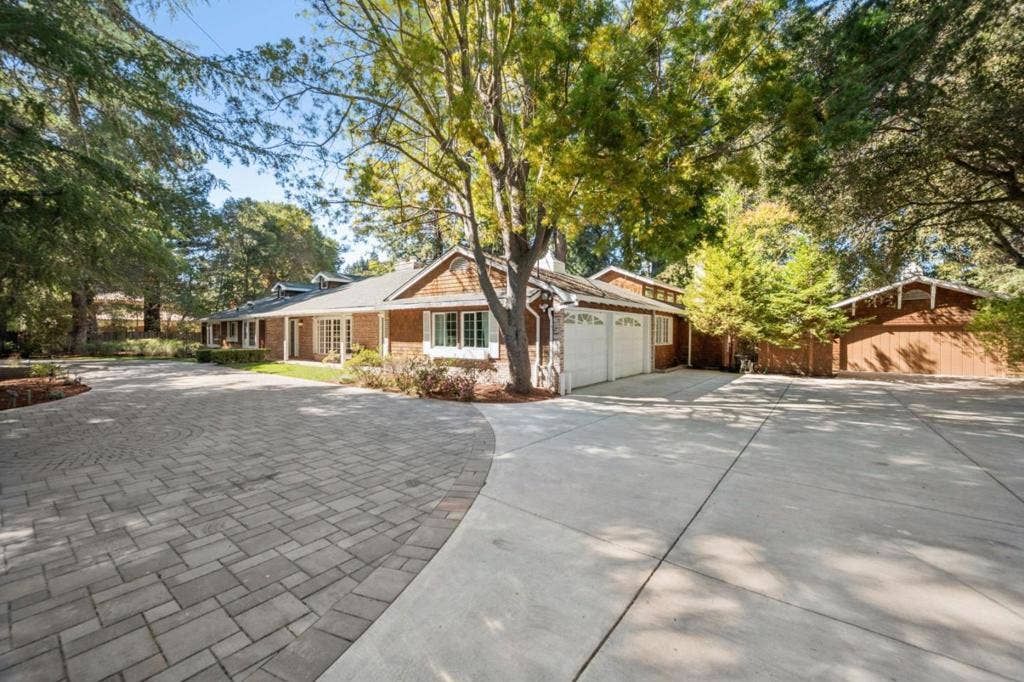 216 Valparaiso Avenue, Atherton, CA 94027
