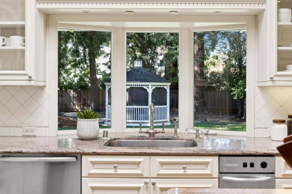 216 Valparaiso Avenue, Atherton, CA 94027