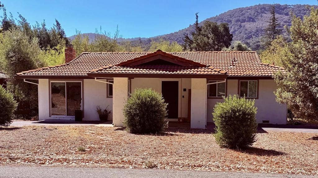 2 Laguna Robles, Carmel Valley, CA 93924 2 Laguna Robles, Carmel Valley, CA 93924