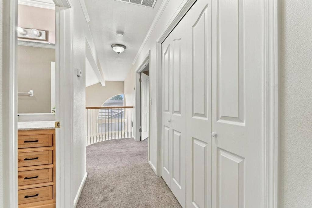 1490 Farragot Drive, Hollister, CA 95023 1490 Farragot Drive, Hollister, CA 95023