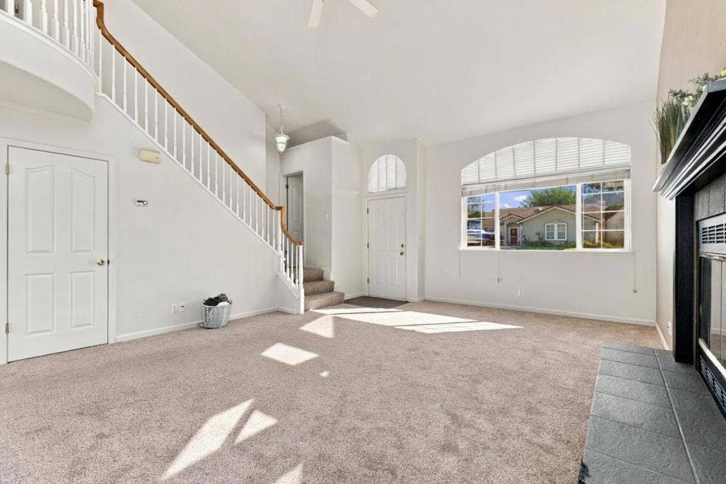 1490 Farragot Drive, Hollister, CA 95023 1490 Farragot Drive, Hollister, CA 95023
