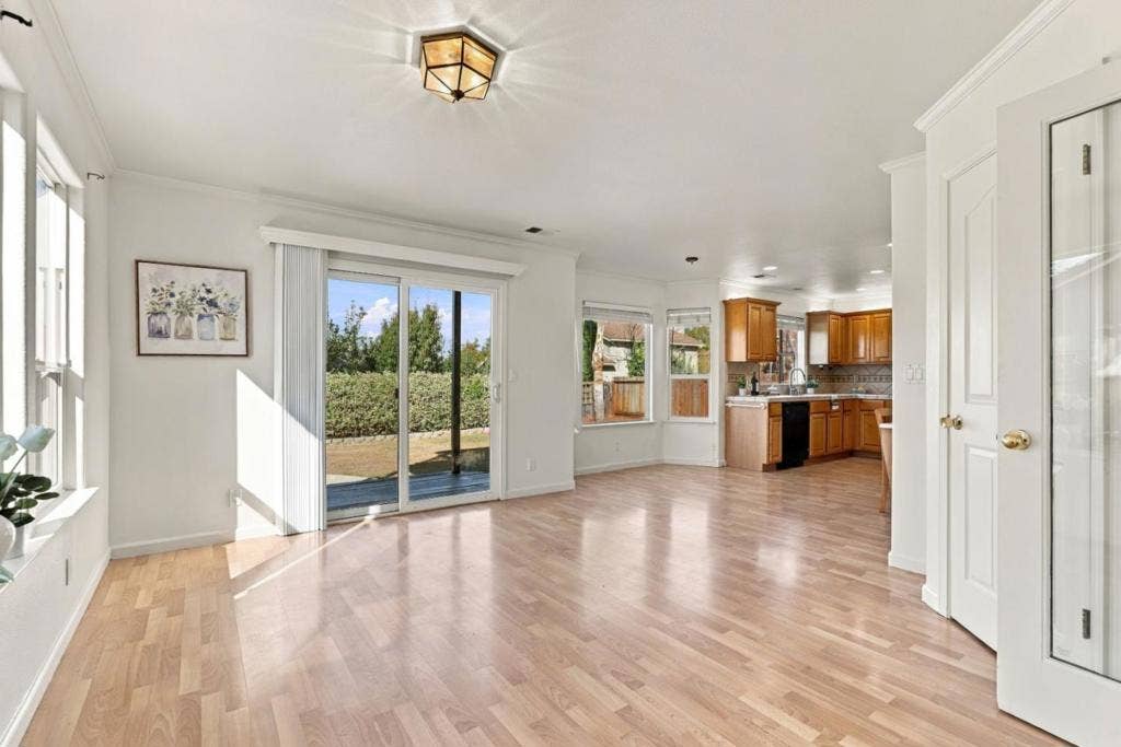 1490 Farragot Drive, Hollister, CA 95023 1490 Farragot Drive, Hollister, CA 95023